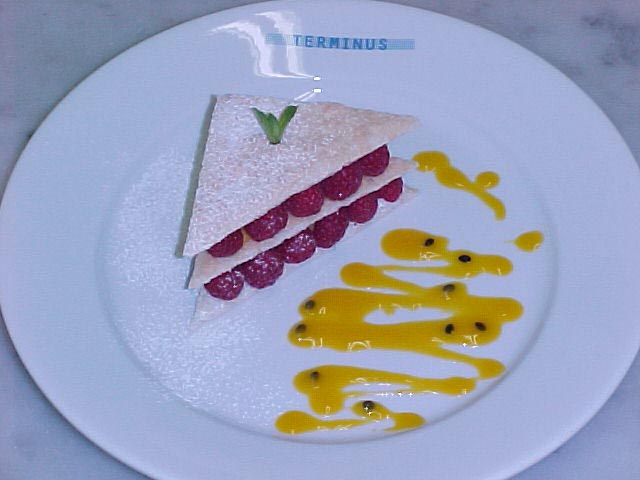 Raspberry and Passion fruit sandwitch 